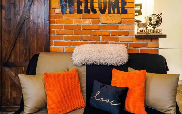 Rustic flat with perfect location (city center)