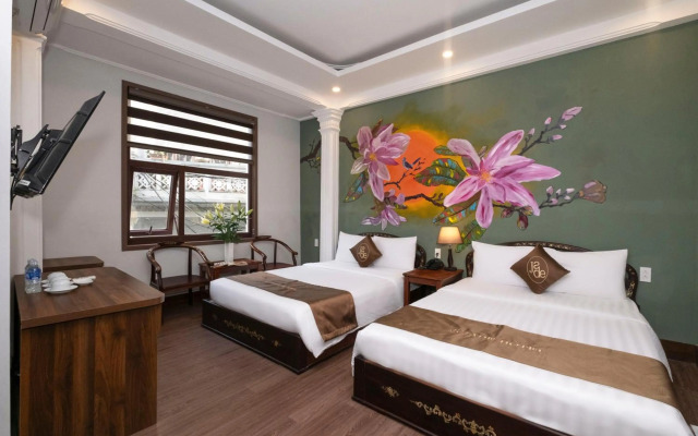 Jade Hotel