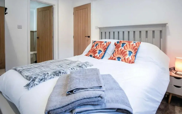 Flat 2 - 1 Bedroom Apartment - Tenby