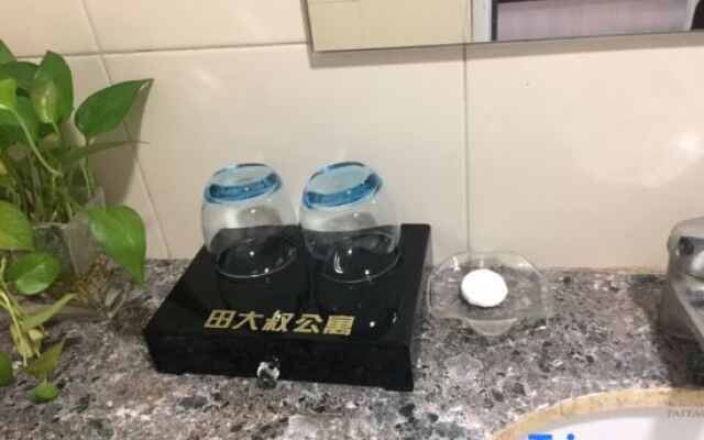Zhuhai Uncle Tian's Little Nest Travel Apartment