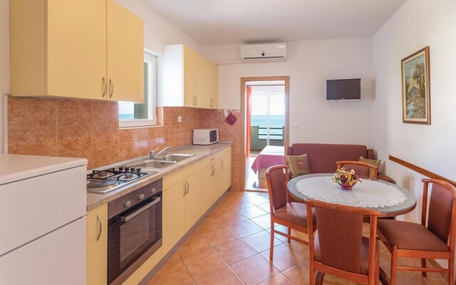 Beautiful Home in Makarska With Wifi and 2 Bedrooms