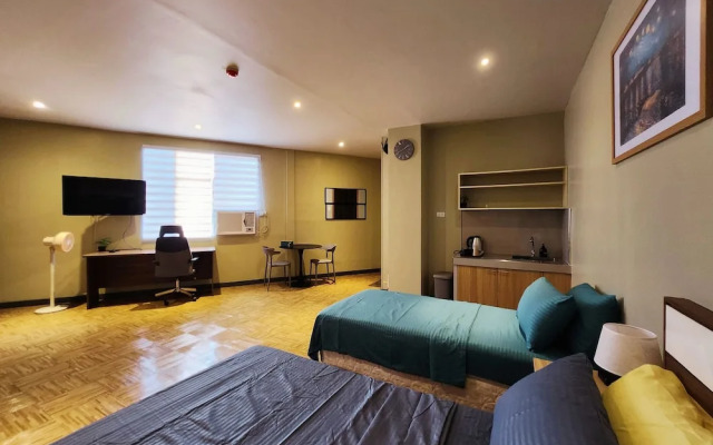 Freddo Studio Apartelle