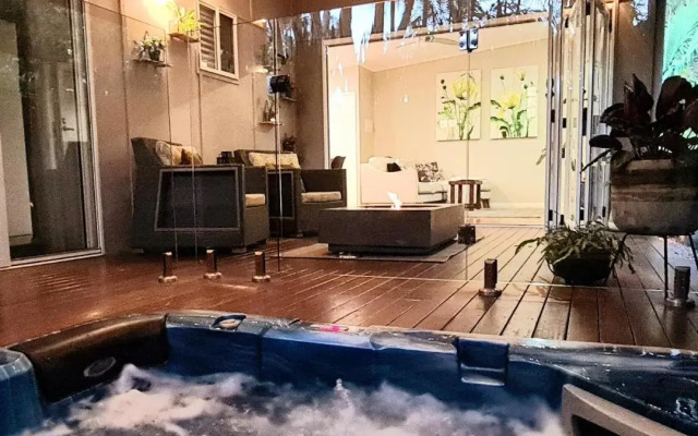 Pandanus Spa Cottage
