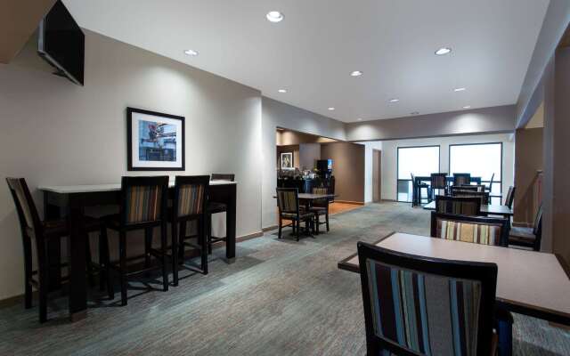 Ramada by Wyndham Glendale Heights/Lombard