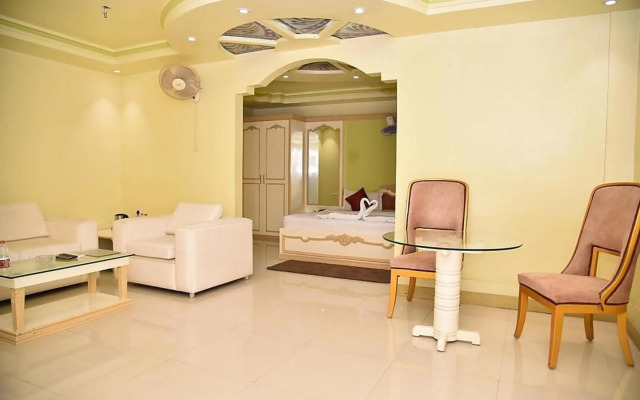 Hotel Saptarshi