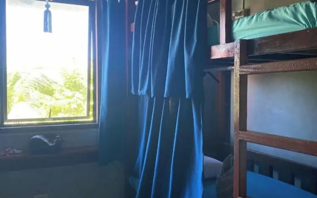 Sinag Hostel - Adults Only