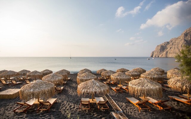 Kamari Beach Hotel