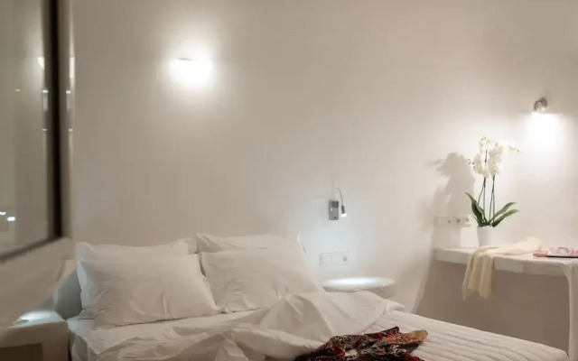 Santoterra Antigua Suites