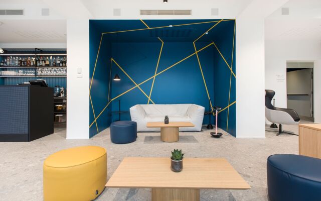 Hoody Active & Happiness Hotel