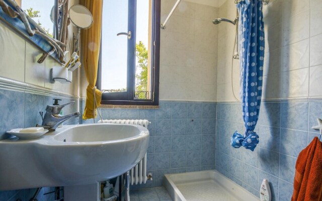 Amazing Apartment in Casteldimezzo With 1 Bedrooms
