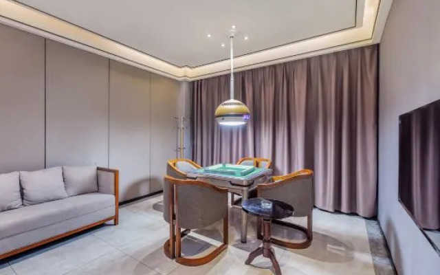 Rhonda International Collection Hotel (Zhongshan Henglan Commercial Center Store)