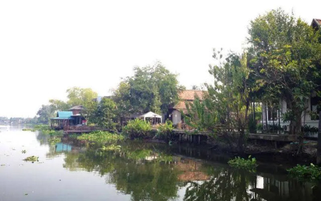 Parn Dhevi Riverside Resort & Spa