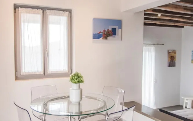 Tinos Pegion House