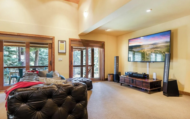 Star Haven Retreat 5 BDR Stunner!