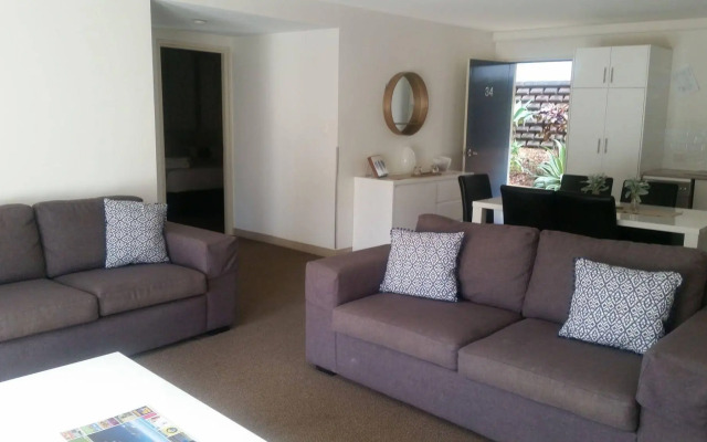 Nelson Bay Breeze Holiday Apartments
