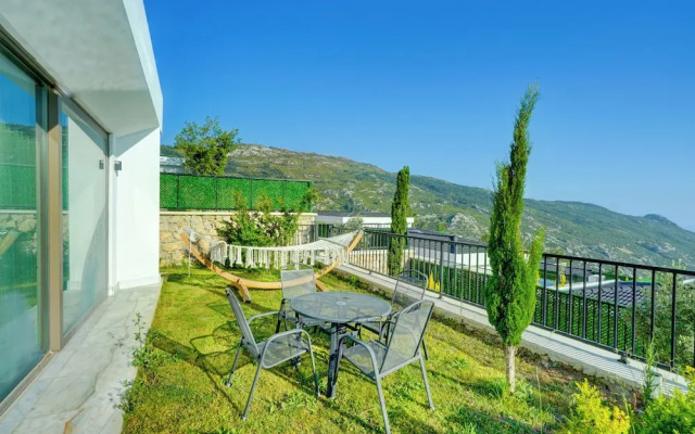 Pluto-1 PLANET LUXURY VILLAS