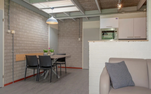 Restyled Bungalow with Dishwasher near Nature Reserve