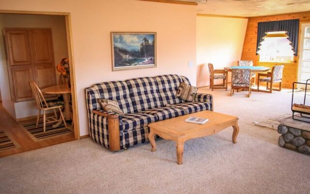 Grande Lodge 1053 by RedAwning