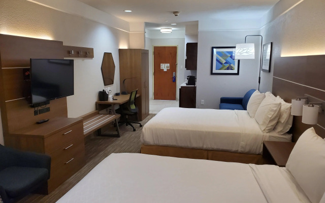 Holiday Inn Express Hotel & Suites Galveston West-Seawall by IHG
