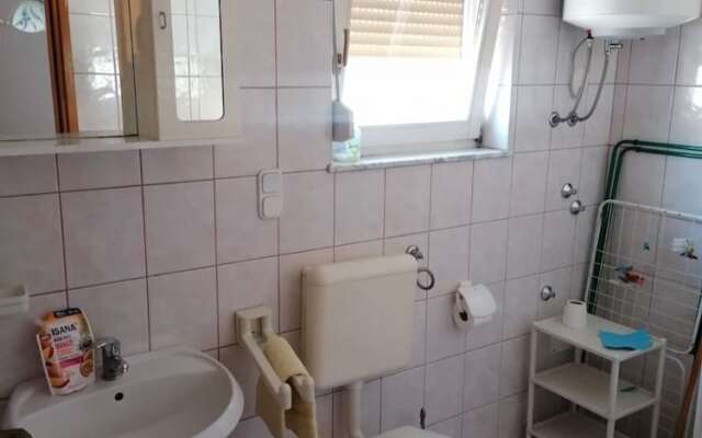 Olgi - Free Parking - A4