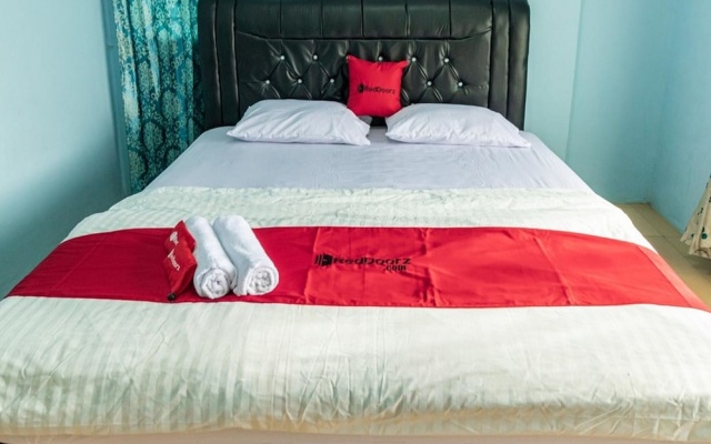 RedDoorz Syariah @ Jalan Setiabudi Medan 3 – Guest Rooms – Medan
