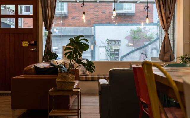Cozy House Hostel