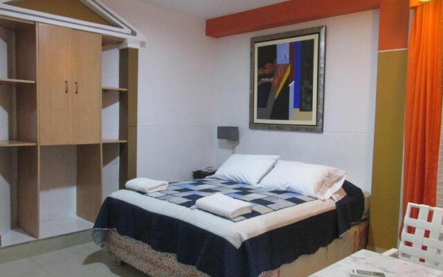 Rizzo Plaza Hotel