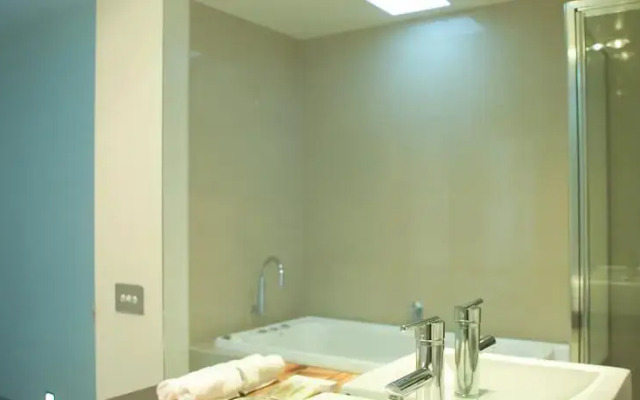 Jonah's Apartments