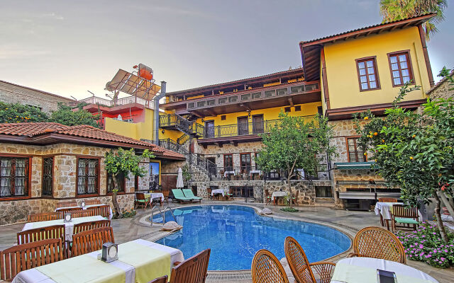 La Paloma Hotel