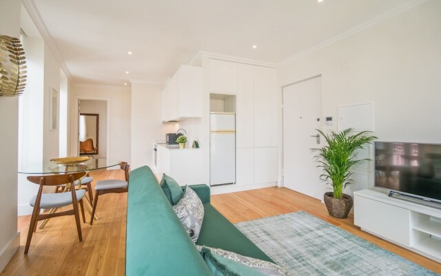 Principe Real Lightful Apartment