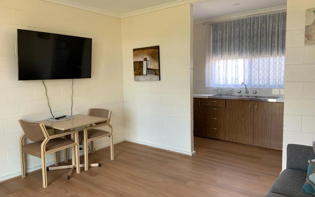 Plainsman Motel – Guest Rooms – Forbes