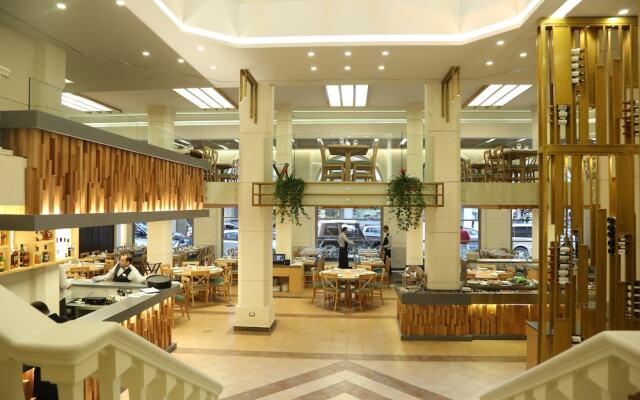 Serenada Golden Palace - Boutique Hotel