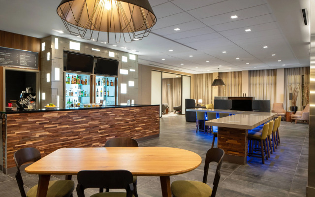 Courtyard by Marriott Lafayette South