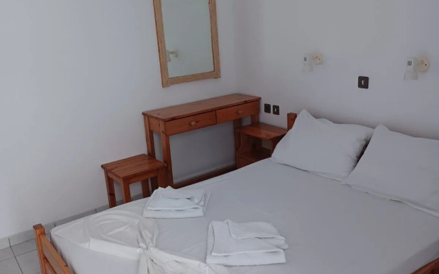 Argiro Studios And Apartments