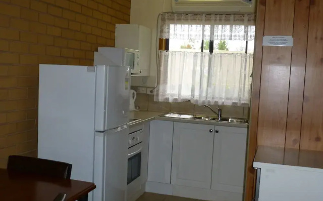 Golfers Retreat Motel