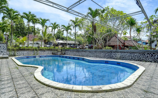 OYO 90201 Hotel Bina Artha