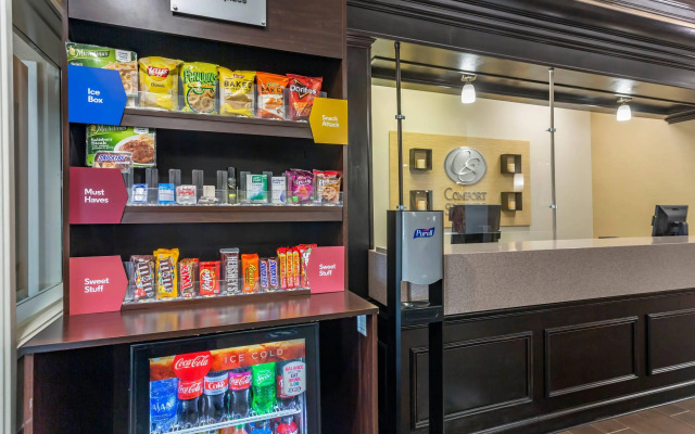 Comfort Suites At Rivergate Mall