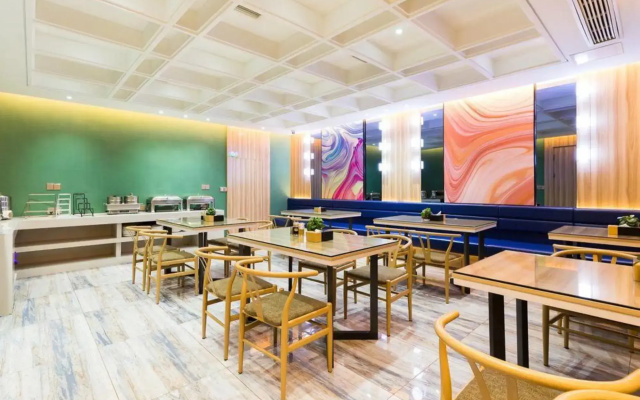 HanTing Hotel (Fuzhou Sanfang Qixiang West Lake Park)