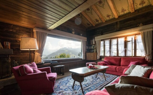 Big Luxurious Chalet in Schönried