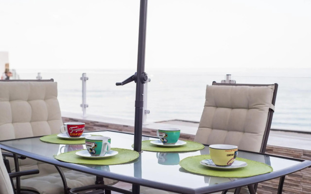 Seashore Bungalow Stunning