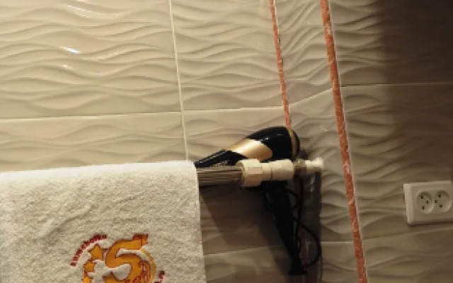 Апартаменты на проспекте 50 лет Октября 4/1