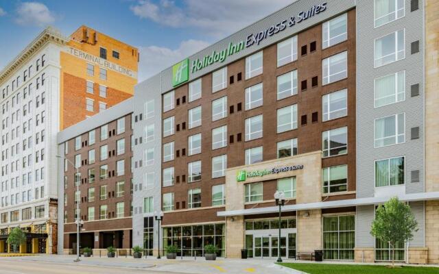 Holiday Inn Express And Suites Lincoln Downtown , An Ihg Hotel