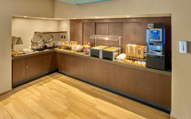 City Express Suites by Marriott Cabo San Lucas