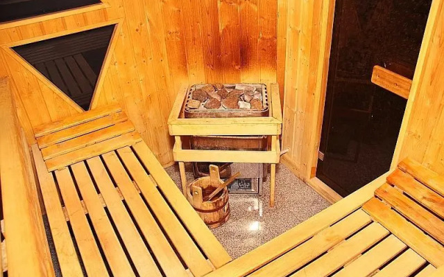 Calvi Gym - Pokoje Gościnne