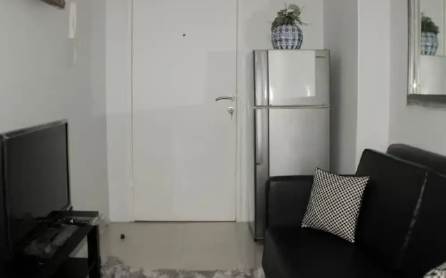 Minimalist And Homey 1Br At Bassura City Apartment
