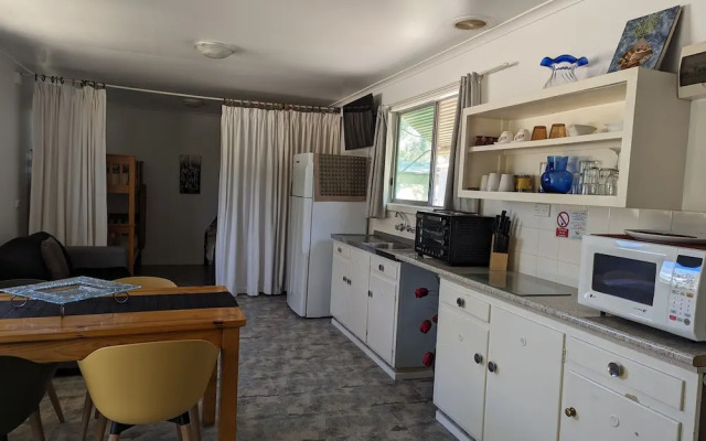 Kingscote Tourist Park and Family Units