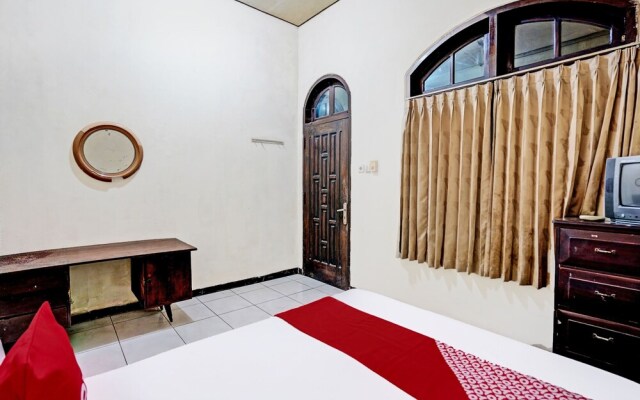 OYO 91198 Hotel Mahkota 2 Lamongan