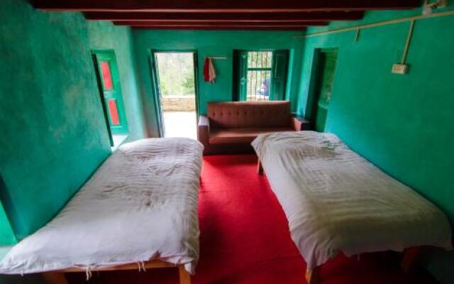 Escape Roots Homestay Binsar