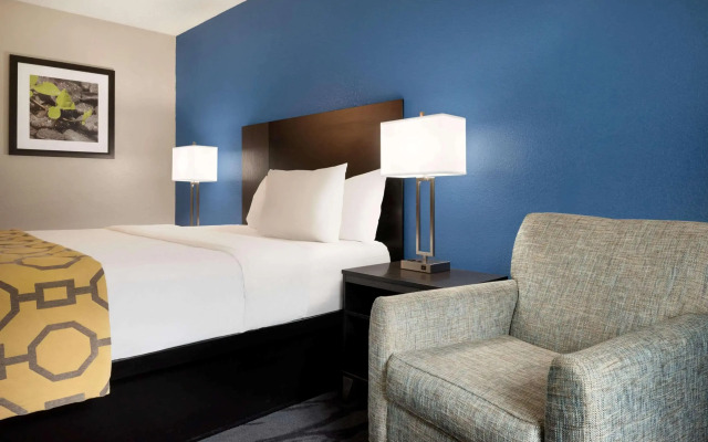Days Inn by Wyndham Toledo Airport