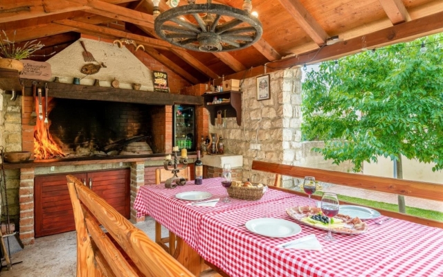 Apartment Bosko - 30m from the sea with parking: A3 Nin, Zadar riviera